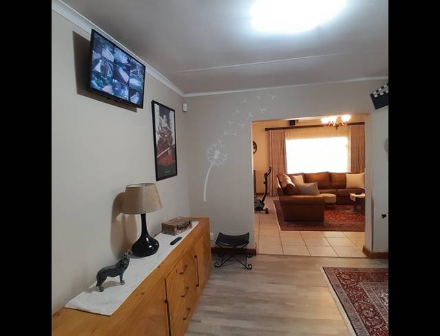3 BEDROOM HOUSE FOR SALE IN SAFARI GARDENS